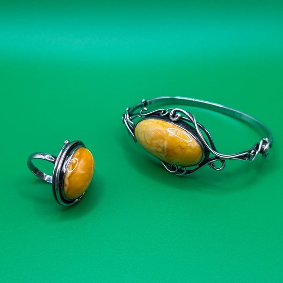 Egg Yolk Amber Set - Picture 12 of 13